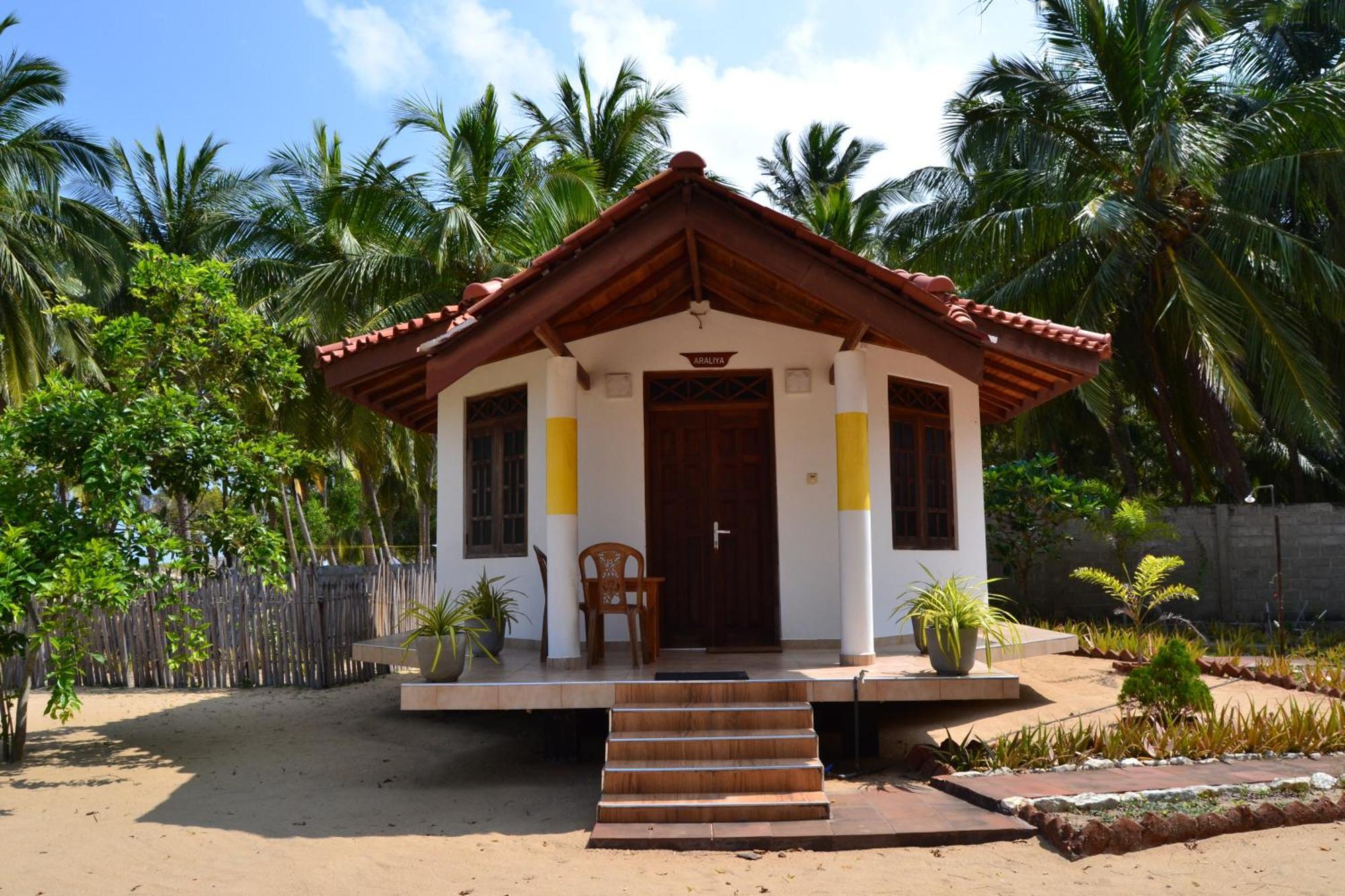Nirukthie Beach Resort & Restaurant Kalpitiya Buitenkant foto