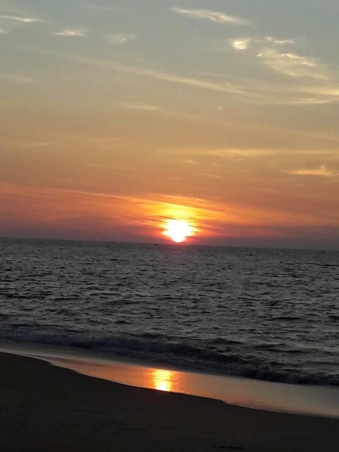 Nirukthie Beach Resort & Restaurant Kalpitiya Buitenkant foto
